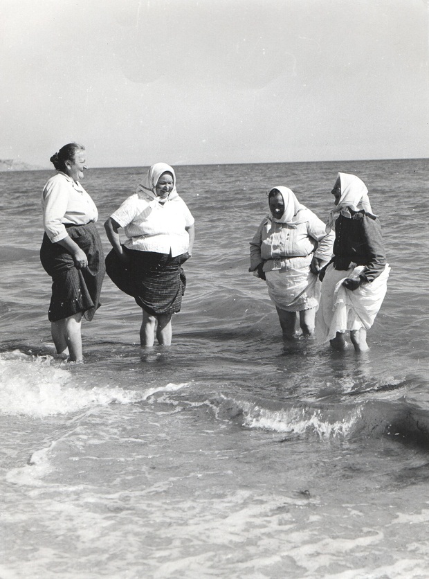 Anton Šmotlák, Družstevníčky pri mori, 1957
