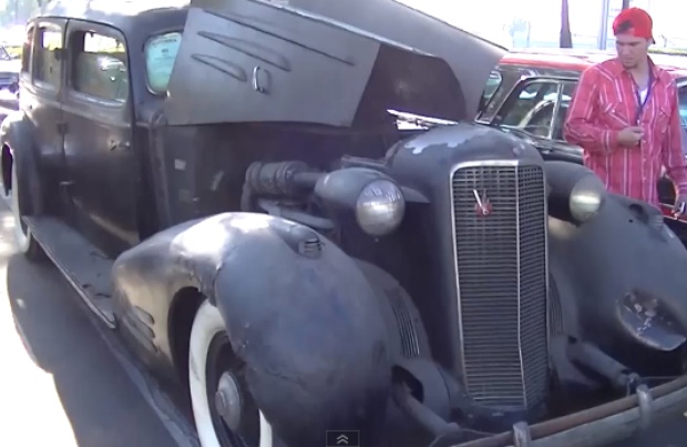 Gangsterský vůz z roku 1936 Gangsterský vůz z roku 1936